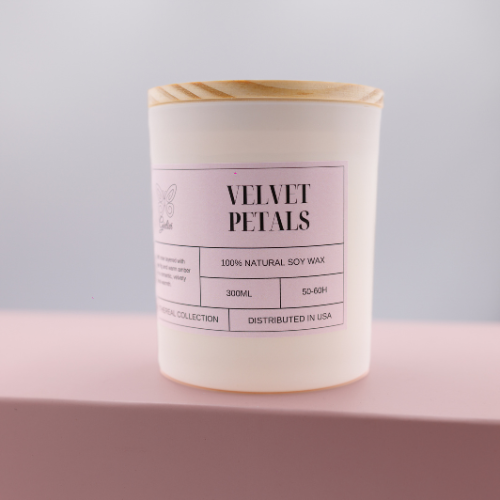Velvet Petals – Luxury Soy Candle for a Romantic, Cozy Atmosphere